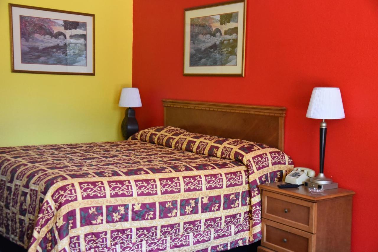 Homeplace Inn Jacksonville 外观 照片